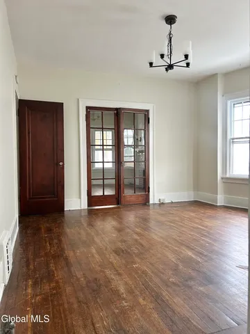 $1,900 | 1204 19th Street, Unit 1, Watervliet, NY 12189