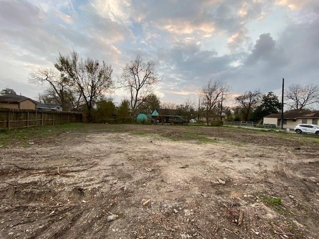 2124 Erastus Street Houston, TX 77020 - Photo 5 of 7