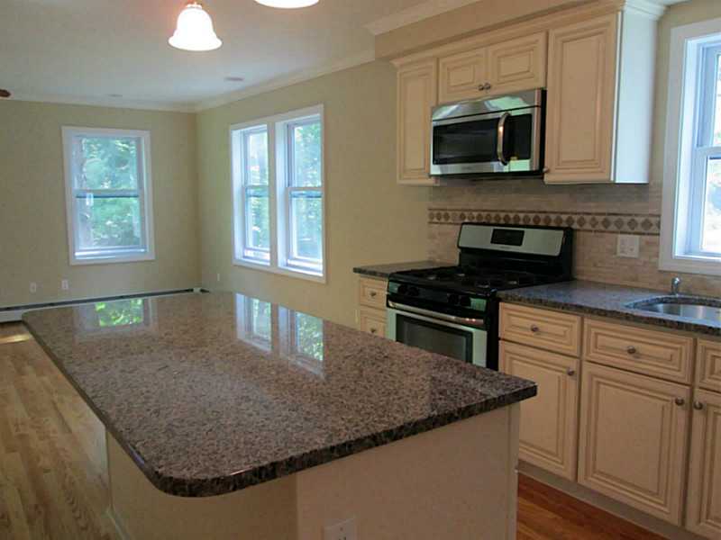 6 Anna Sayles Road Lincoln, RI 02865 - Photo 6 of 18 Kitchen.