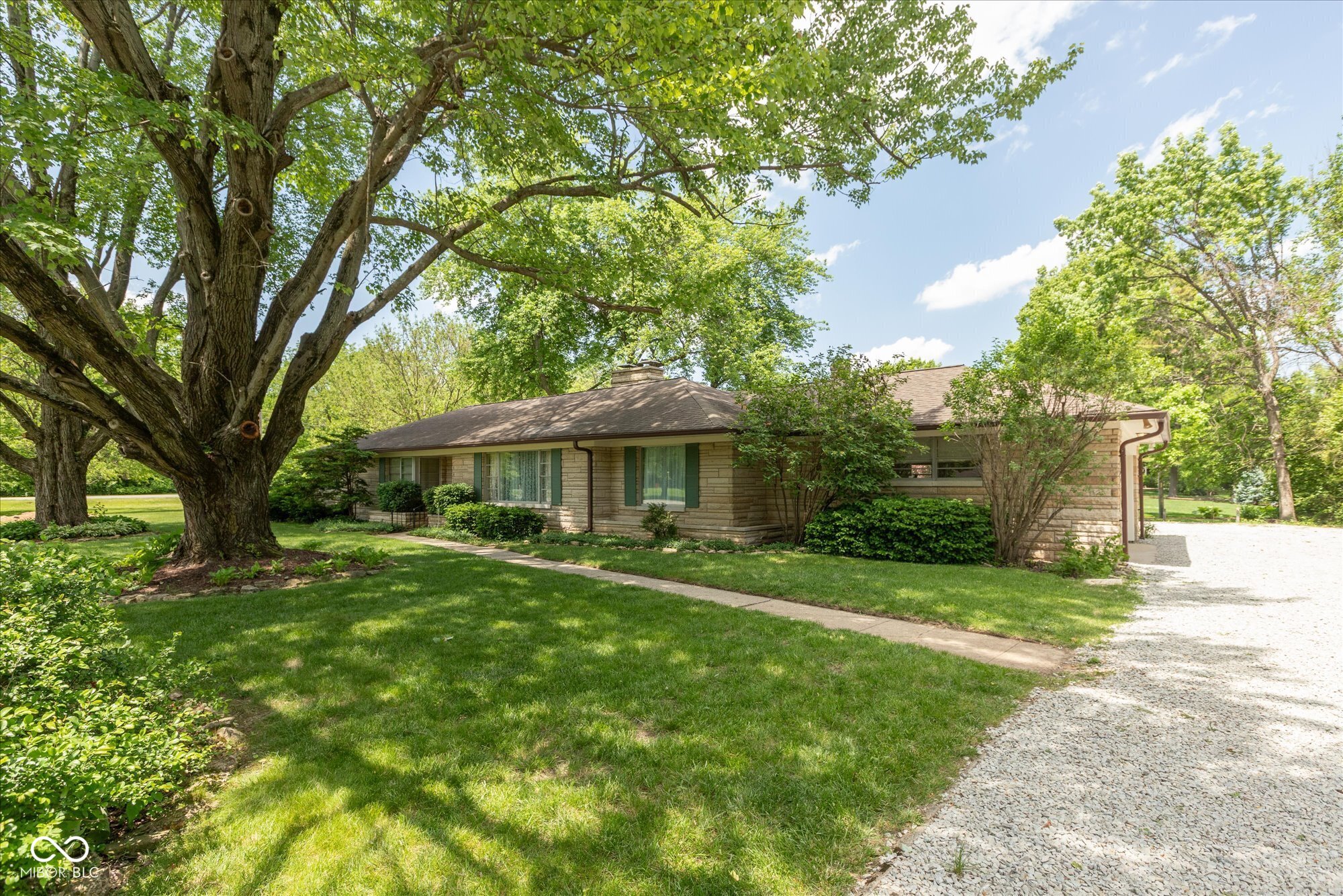 7401 Spring Mill Road Indianapolis, IN 46260 - Photo 21 of 25 Gallery Image 21