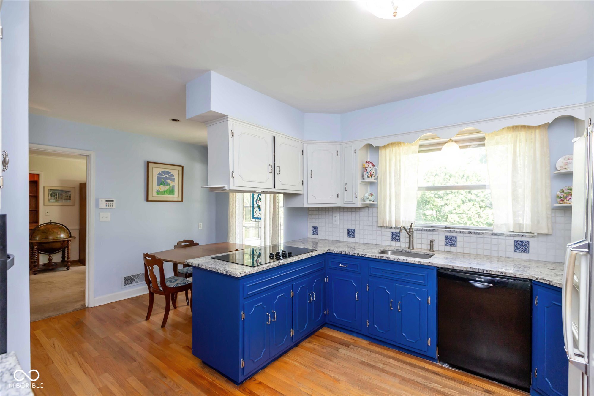 7401 Spring Mill Road Indianapolis, IN 46260 - Photo 8 of 25 Gallery Image 8