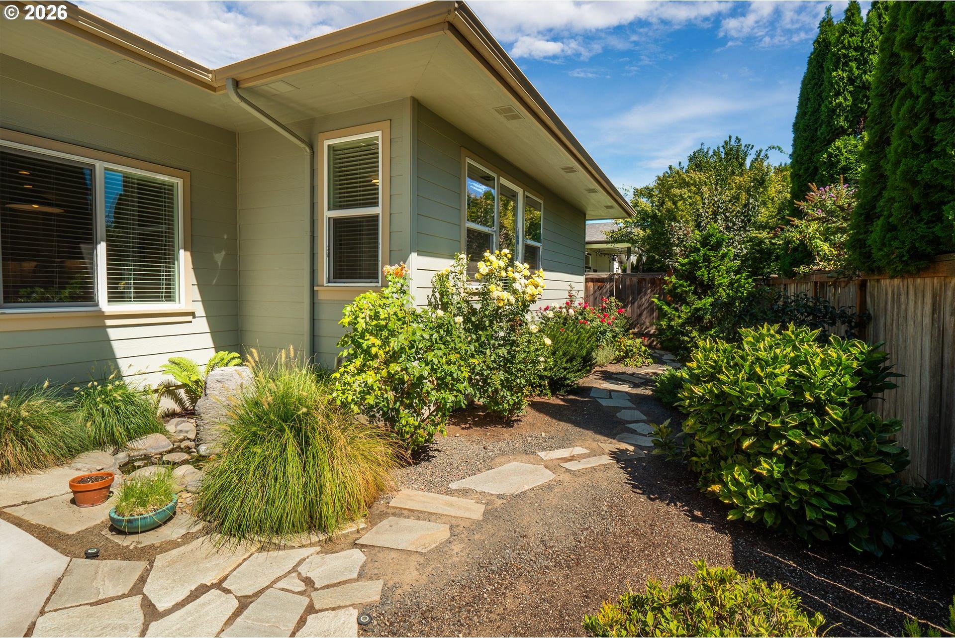 1023 Lupine Street Springfield, OR 97477 - Photo 44 of 47 Gallery Image 44