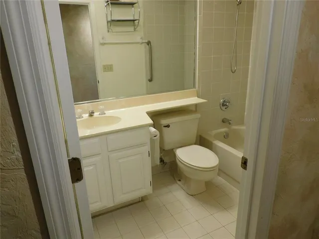 $200,000 | 525 Via Verona Lane, Unit 104, Altamonte Springs, FL 32714