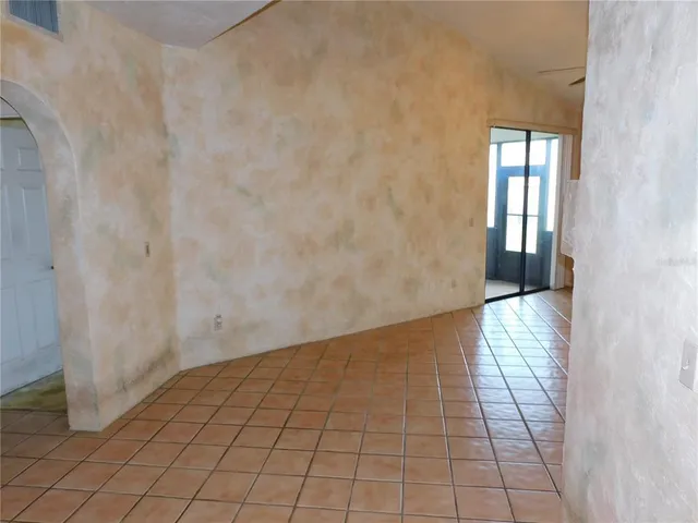 $200,000 | 525 Via Verona Lane, Unit 104, Altamonte Springs, FL 32714