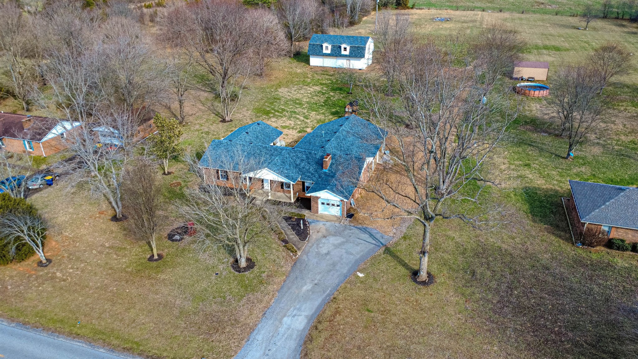 674 Girkin Road Bowling Green, KY 42101 - Photo 46 of 50 an aerial view of a house with outdoor space