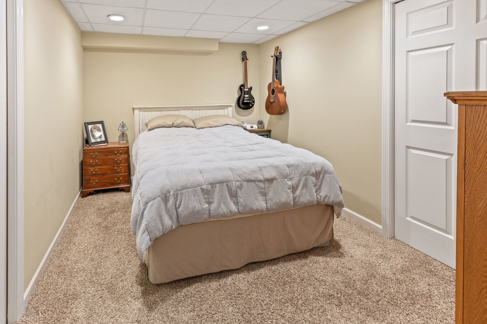 600 Stonegate Road New Lenox, IL 60451 - Photo 18 of 23 a bedroom with a bed and a window