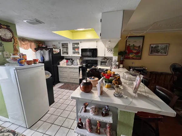 $259,900 | 1406 Palm Beach Trace Drive, Royal Palm Beach, FL 33411