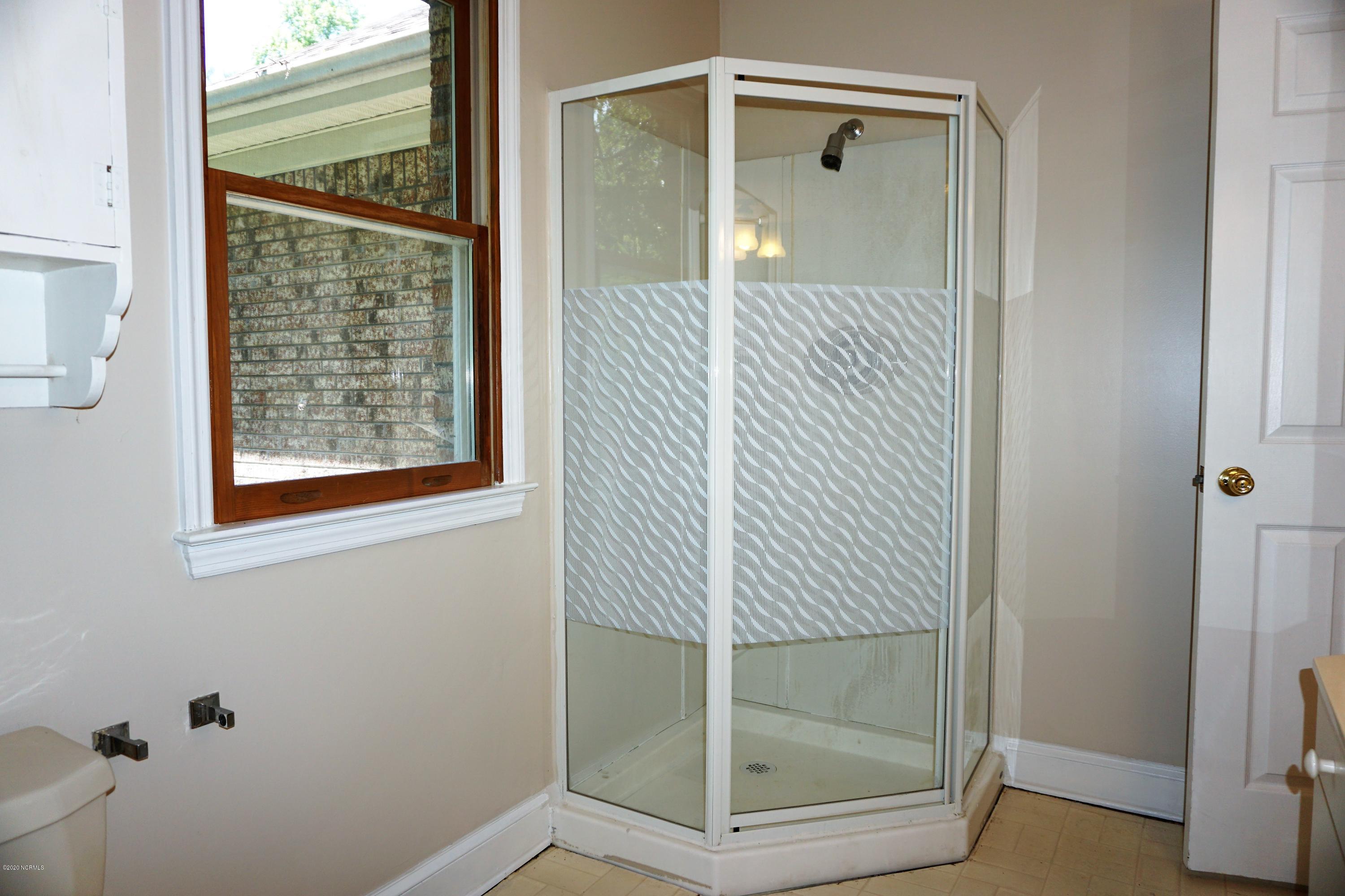 205 Creekview Road New Bern, NC 28562 - Photo 26 of 38 Walk in shower