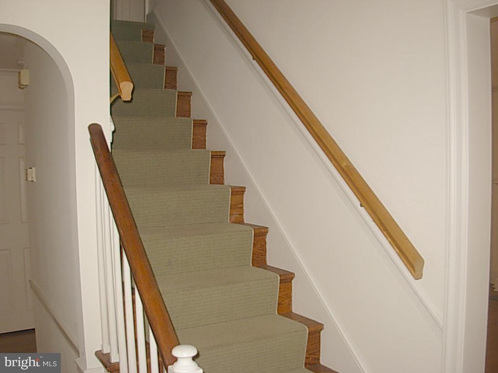 1326 Hillcrest Road Lancaster, PA 17603 - Photo 3 of 17 Gallery Image 3