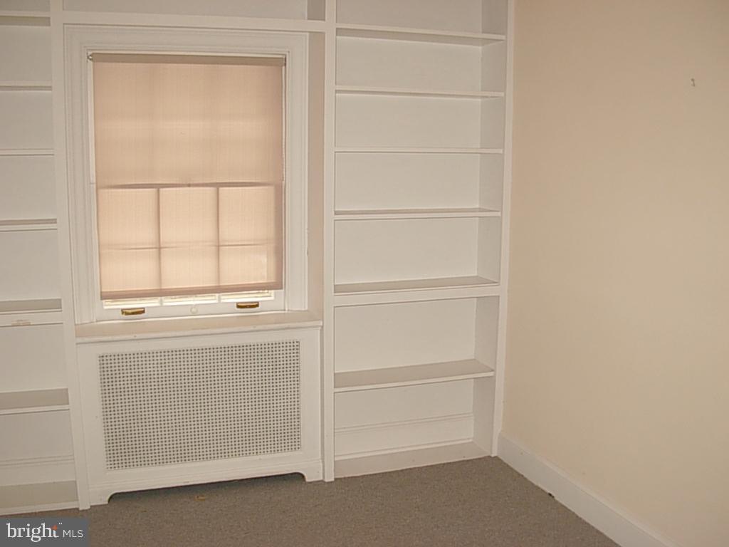 1326 Hillcrest Road Lancaster, PA 17603 - Photo 5 of 17 Gallery Image 5
