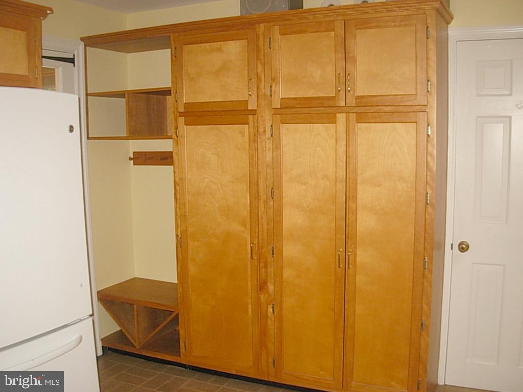 1326 Hillcrest Road Lancaster, PA 17603 - Photo 8 of 17 Gallery Image 8