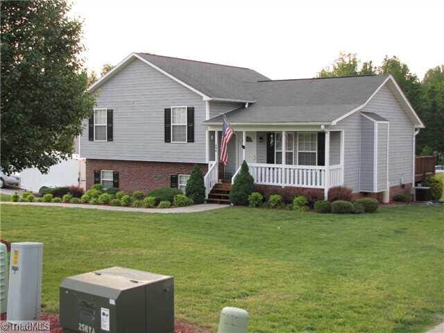 494 Sunset Ridge Lane Lexington, NC 27295 - Photo 1 of 4 Exterior Front.