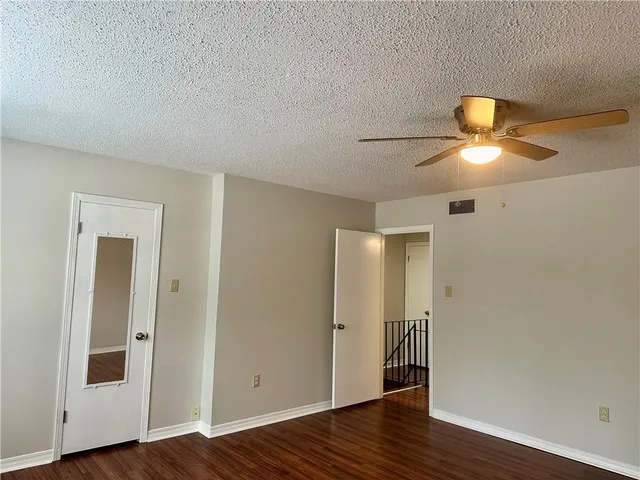 $1,300 | Undisclosed Address, Mandeville, LA 70471
