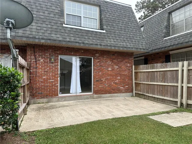 $1,300 | Undisclosed Address, Mandeville, LA 70471