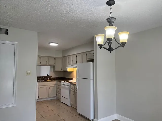 $1,300 | Undisclosed Address, Mandeville, LA 70471