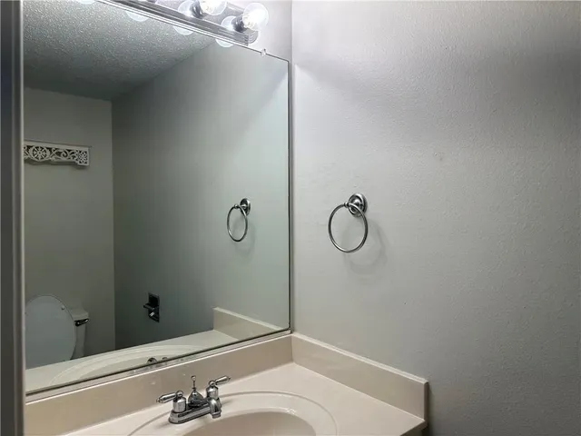 $1,300 | Undisclosed Address, Mandeville, LA 70471