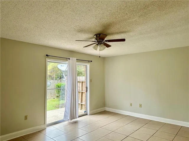 $1,300 | Undisclosed Address, Mandeville, LA 70471
