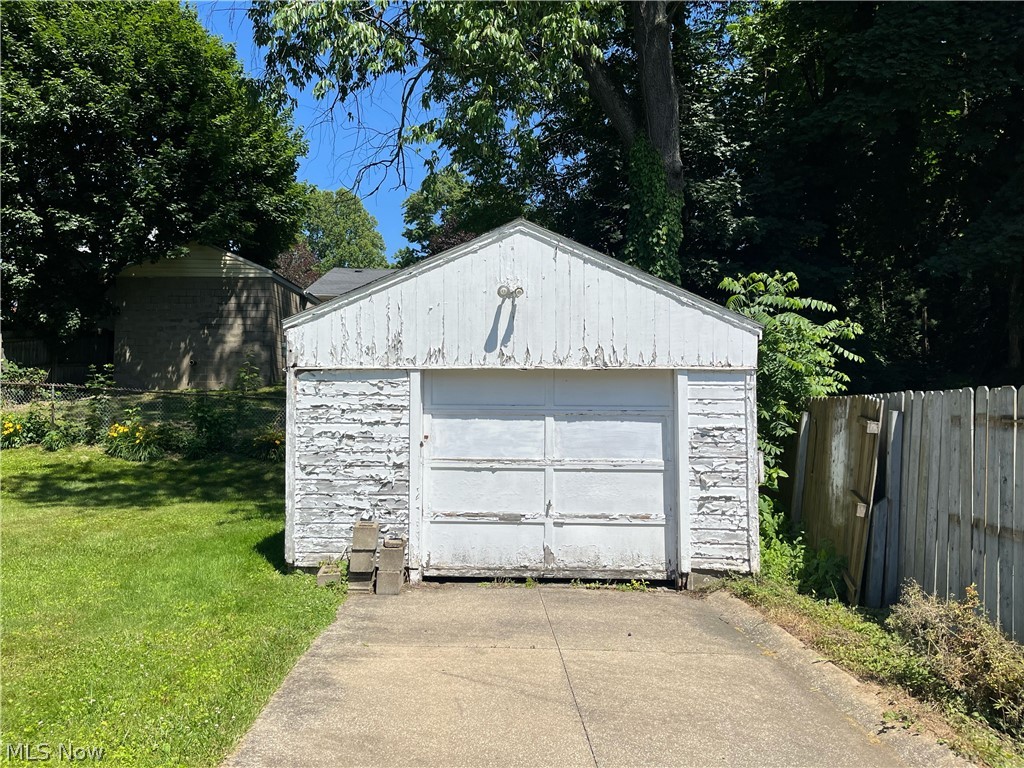 1049 North Howard Street Akron, OH 44310 - Photo 17 of 17 Gallery Image 17