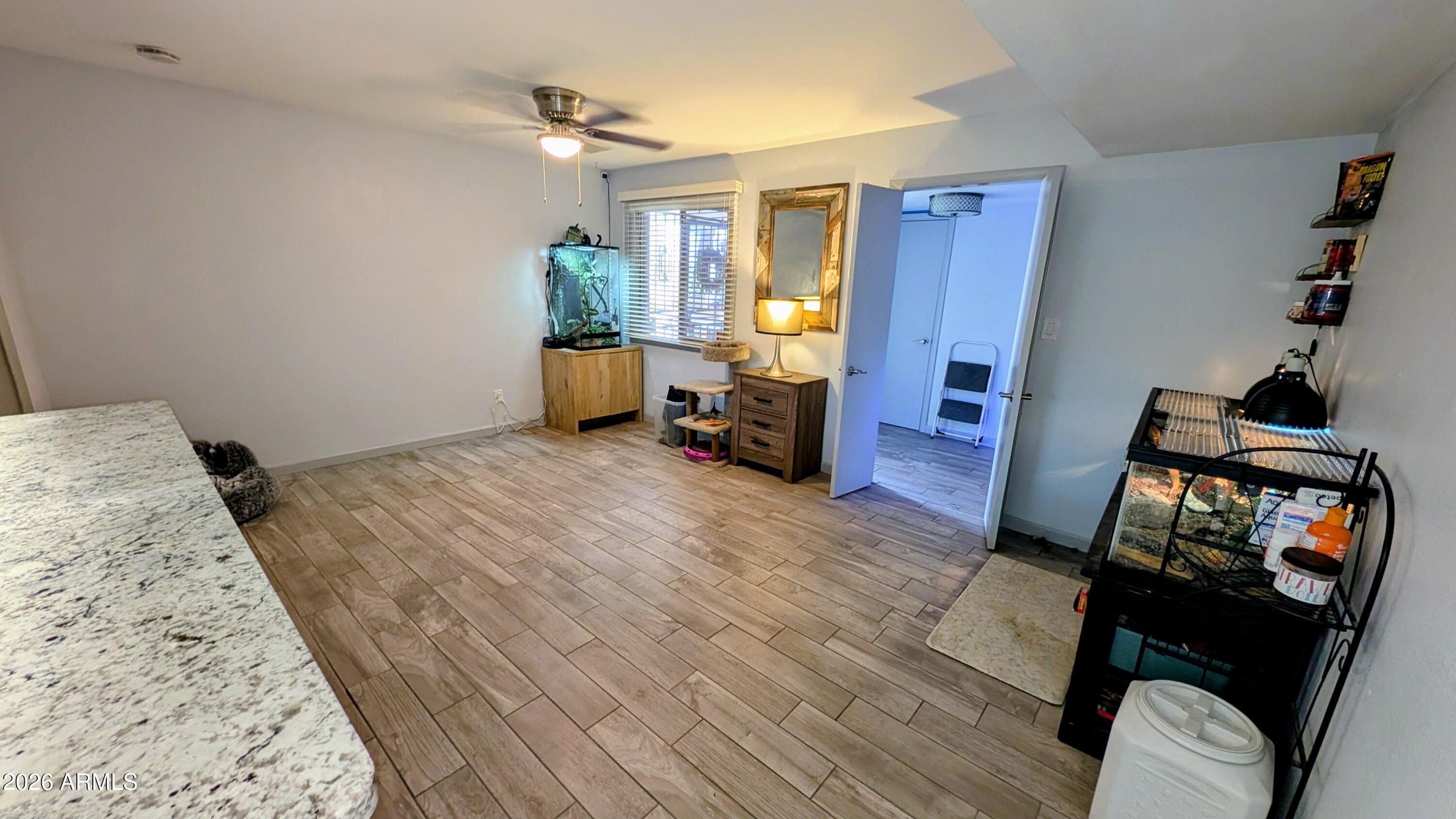 3346 West Hearn Road Phoenix, AZ 85053 - Photo 9 of 25 6f5b7377-e4bb-4af0-ab86-c761aa776860~1
