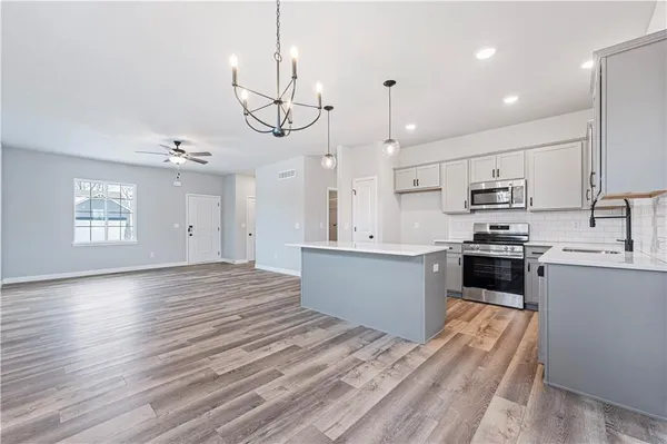 $365,820 | 3024 Northwest 96th Terrace, Kansas City, MO 64154