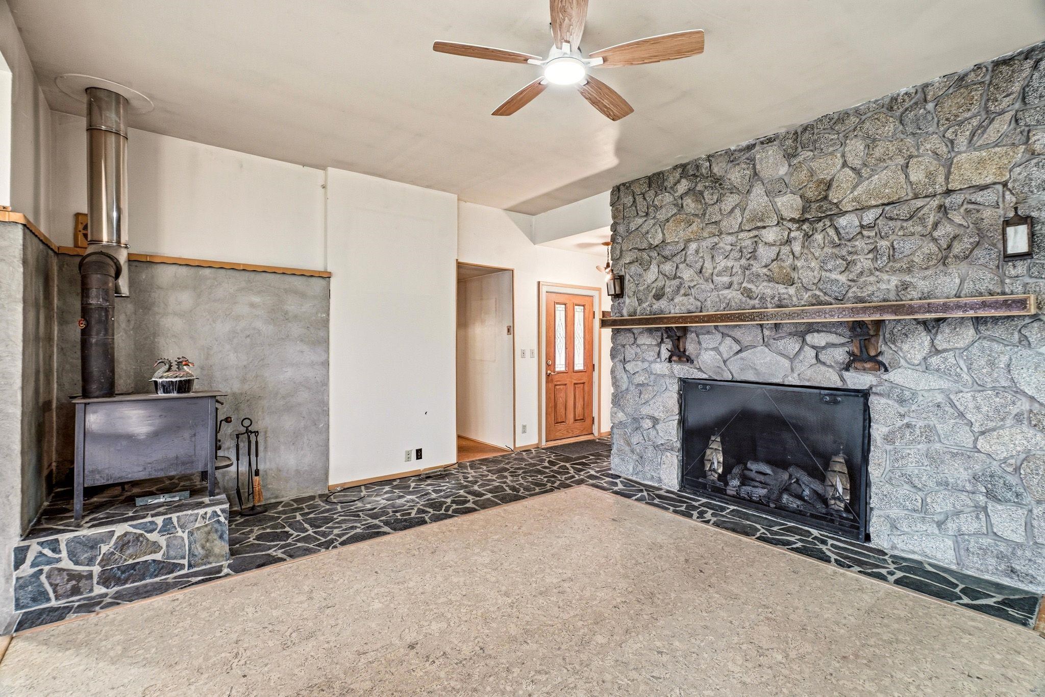 2026 East Sandy Beach Road Elk, WA 99009 - Photo 6 of 48