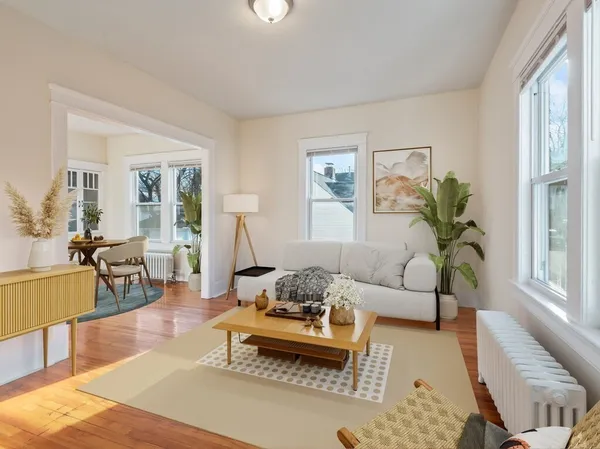 $2,200 | 270 Lovell Street, Unit 2, Worcester, MA 01602