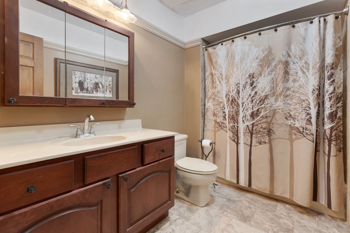 41-w072 Bowes Road Elgin, IL 60124 - Photo 23 of 39 Gallery Image 23