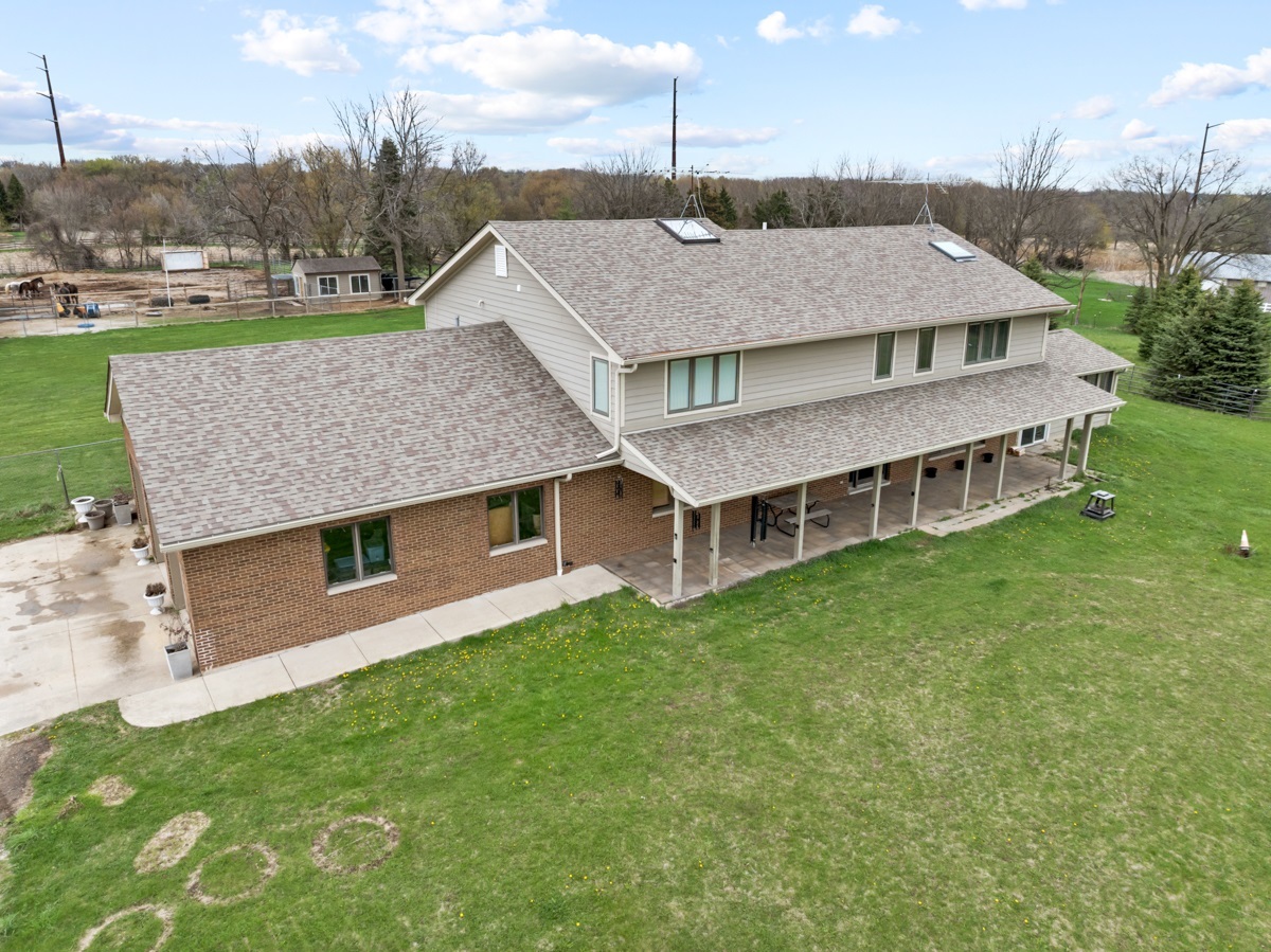 41-w072 Bowes Road Elgin, IL 60124 - Photo 3 of 39 Gallery Image 3