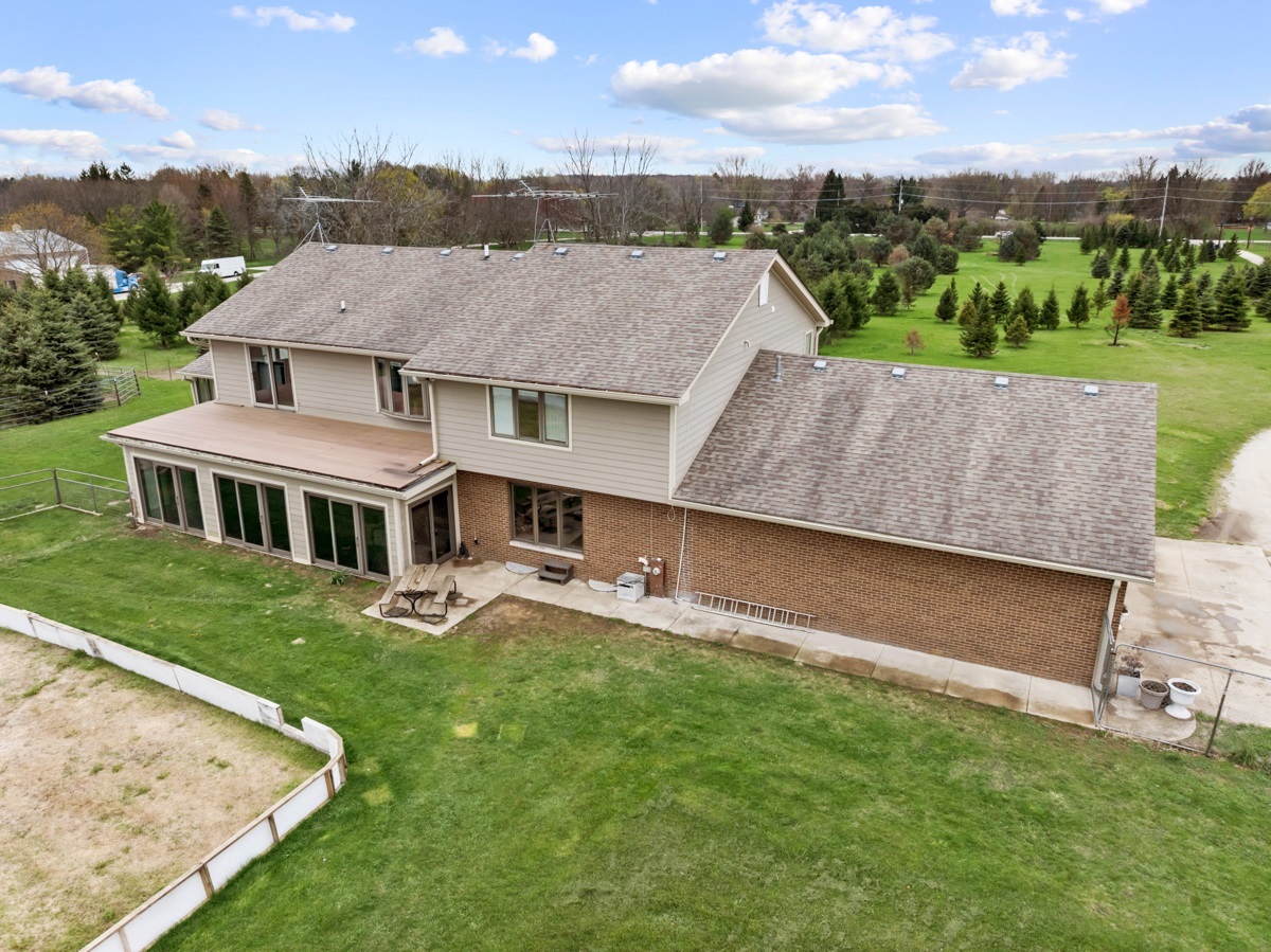 41-w072 Bowes Road Elgin, IL 60124 - Photo 37 of 39 Gallery Image 37