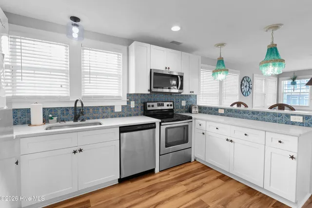 $1,250,000 | 1510 Lake Park Boulevard South, Carolina Beach, NC 28428