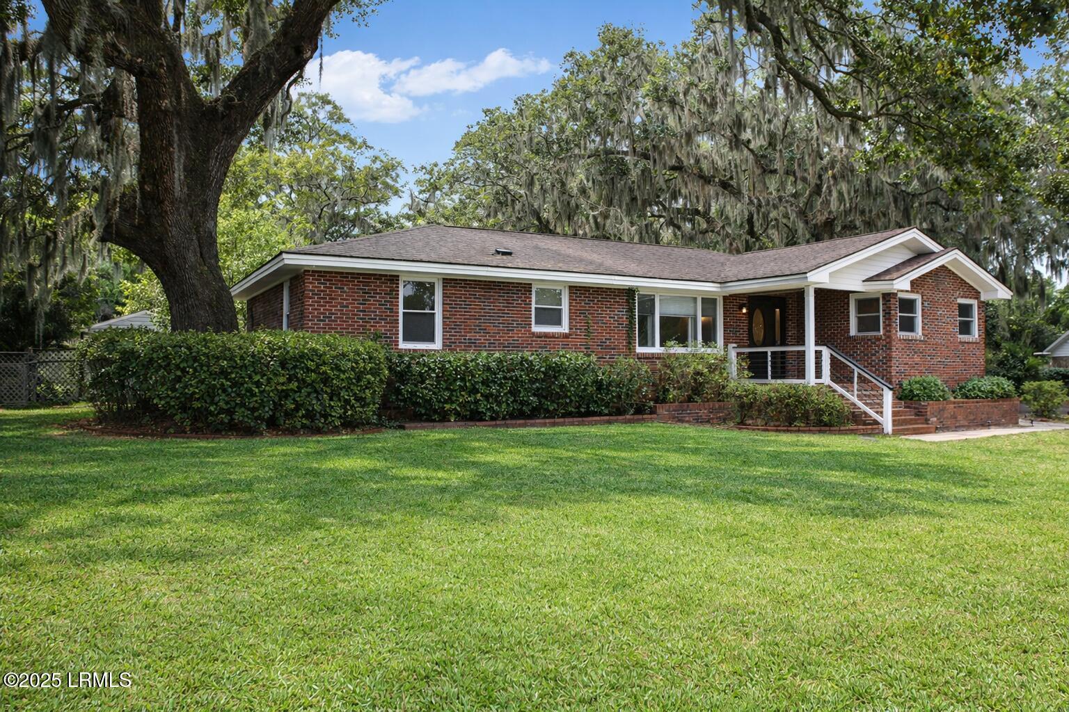 702 Center Drive West Beaufort, SC 29902 - Photo 2 of 30 ChatGPT Image Dec 23, 2025, 05_56_46 PM