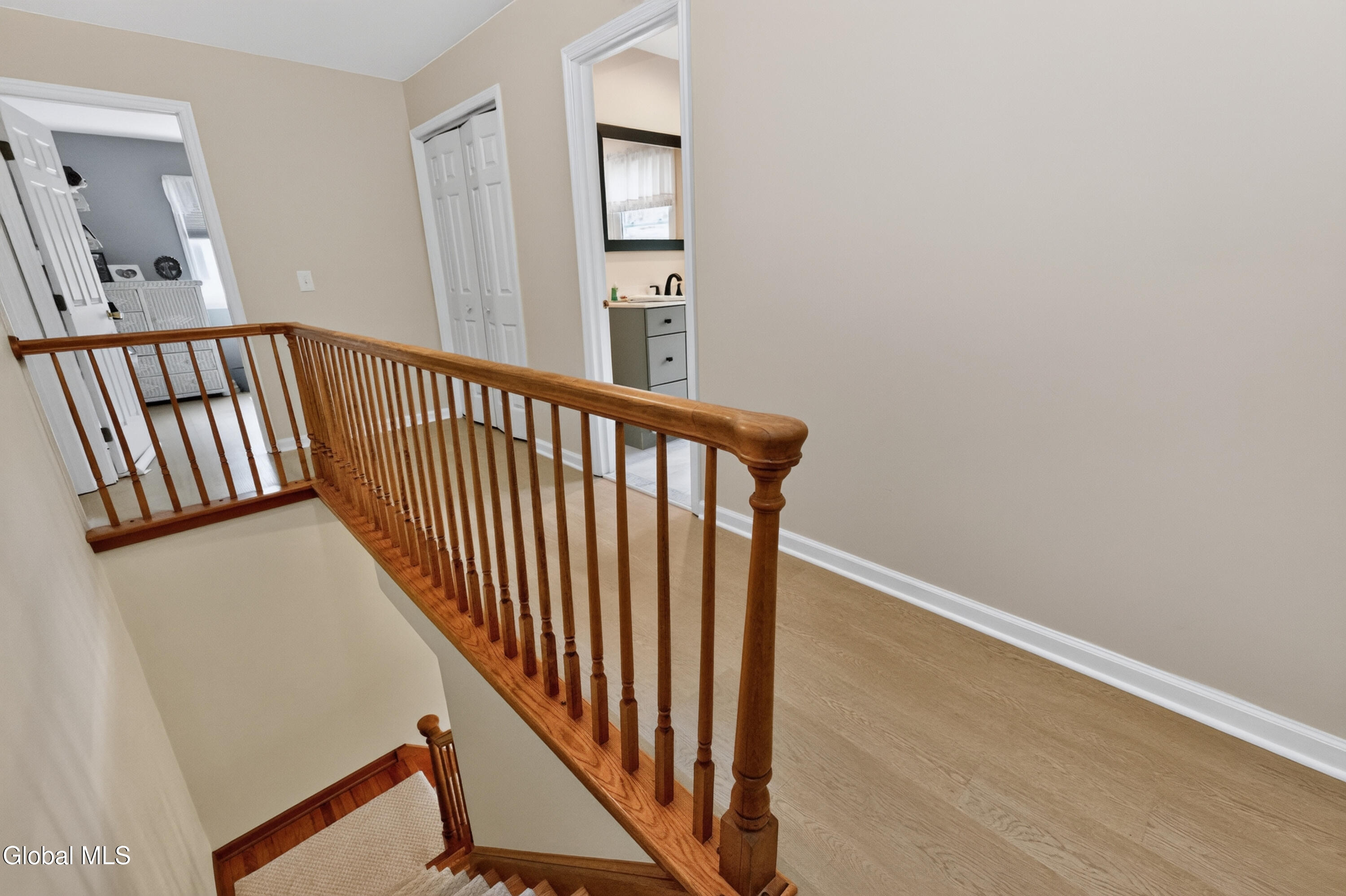 4 Homestead Road Glenville, NY 12302 - Photo 26 of 52 7 Landing