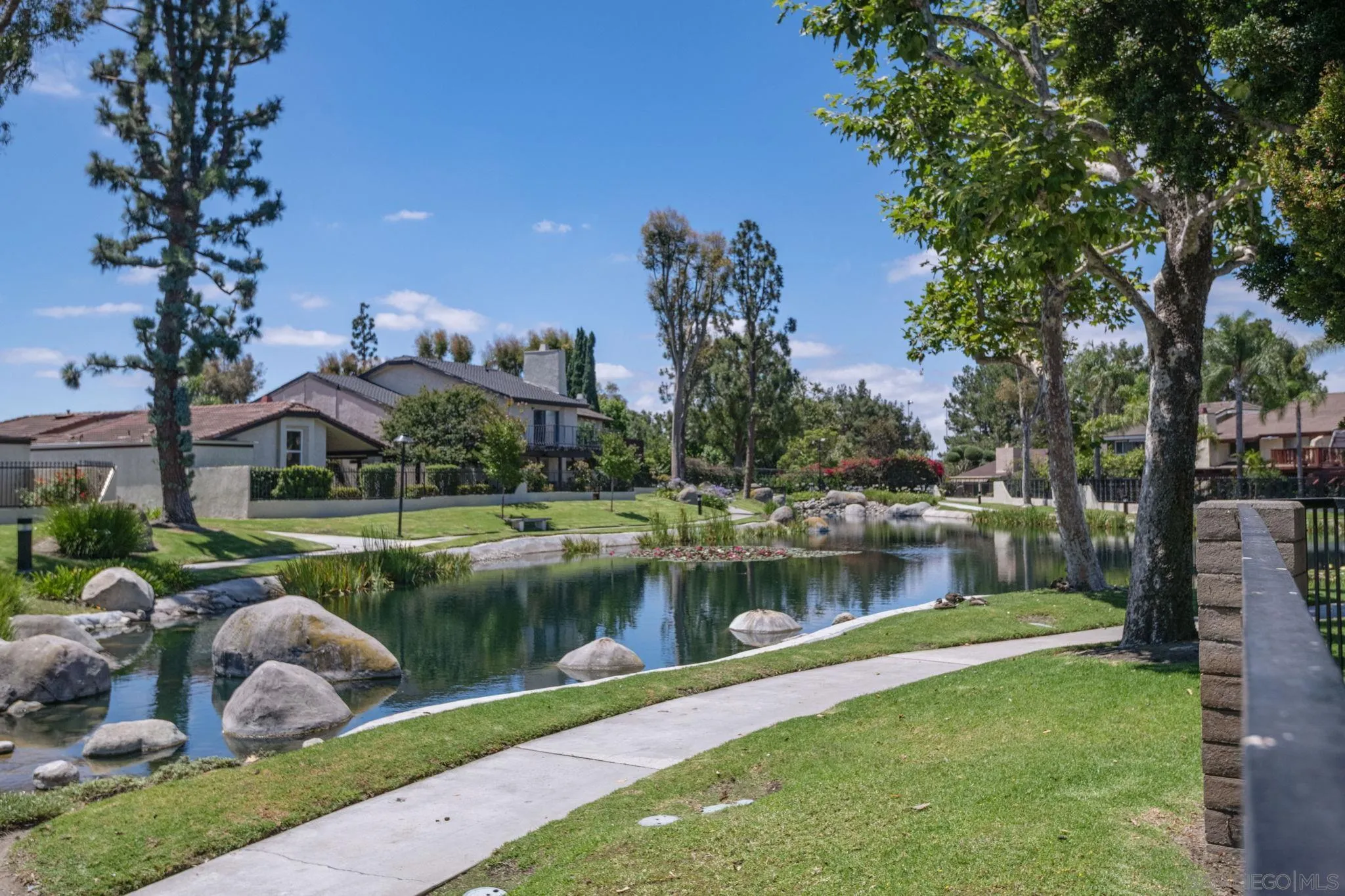 1260 North Lighthouse Lane Anaheim, CA 92801 - Photo 33 of 43