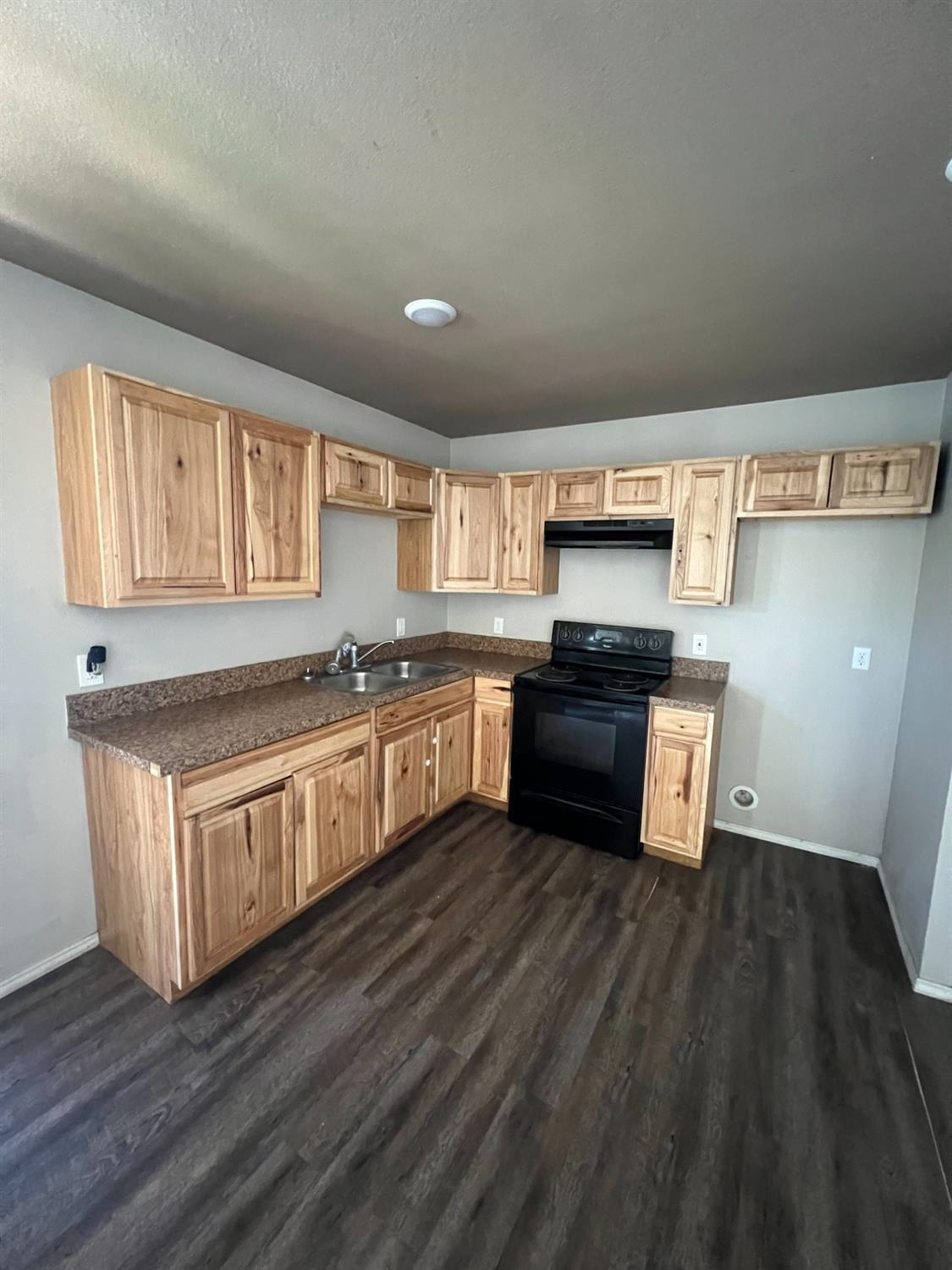 526 46th Street Lubbock, TX 79404 - Photo 4 of 10 Photo 4