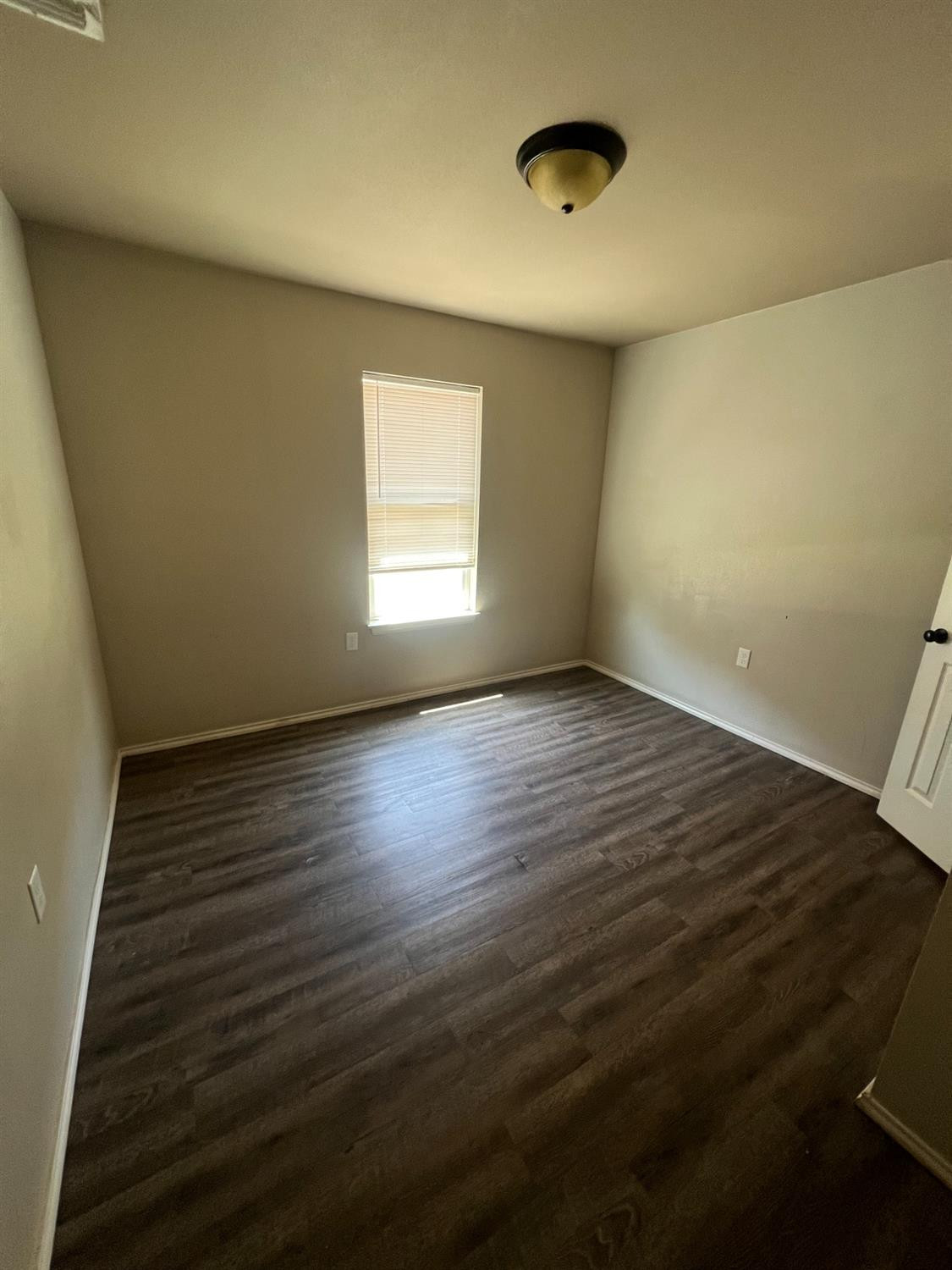 526 46th Street Lubbock, TX 79404 - Photo 7 of 10 Photo 7