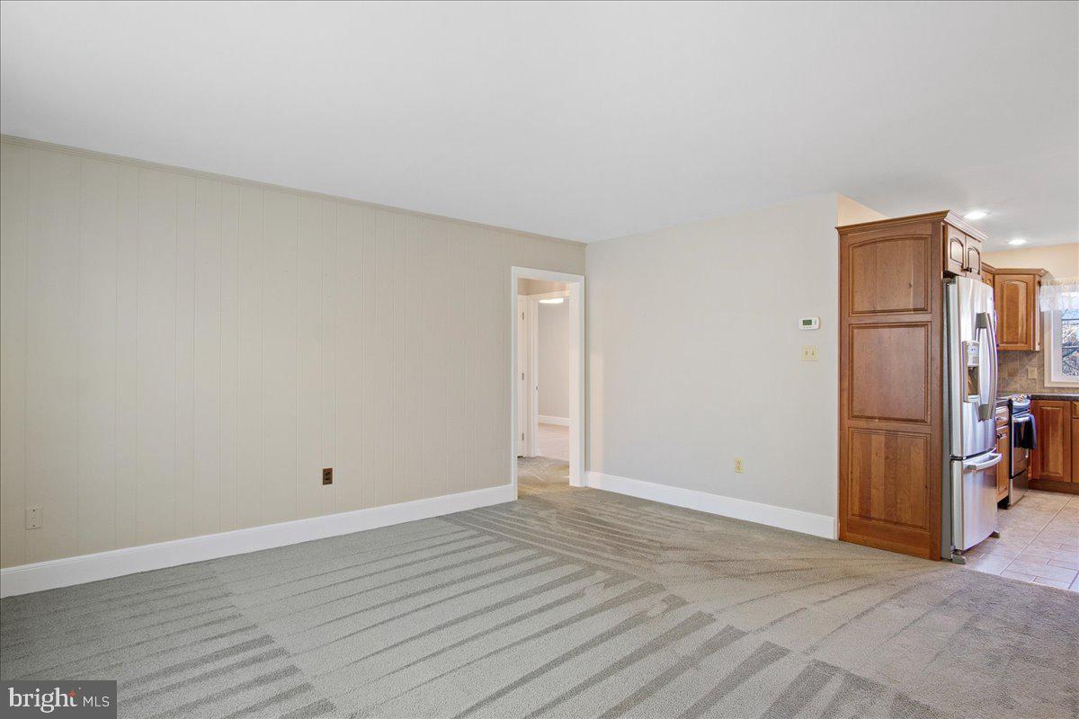147 Den Road Lincoln University, PA 19352 - Photo 11 of 36 Living room