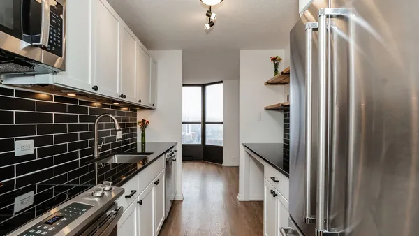 $2,300 | 899 South Plymouth Court, Unit 1508, Chicago, IL 60605