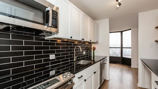 $2,300 | 899 South Plymouth Court, Unit 1508, Chicago, IL 60605