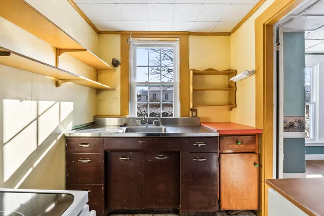 $425,000 | 14 Berwick Road, South Berwick, ME 03908