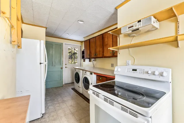 $425,000 | 14 Berwick Road, South Berwick, ME 03908