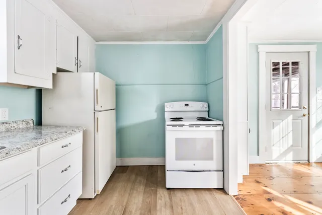 $425,000 | 14 Berwick Road, South Berwick, ME 03908