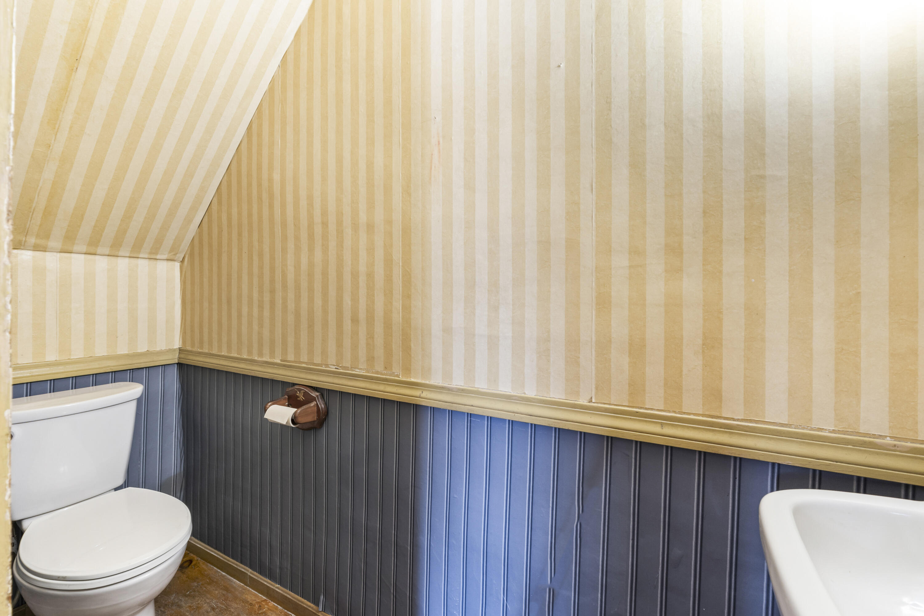 14 Berwick Road South Berwick, ME 03908 - Photo 6 of 86 14 Berwick Rd_114