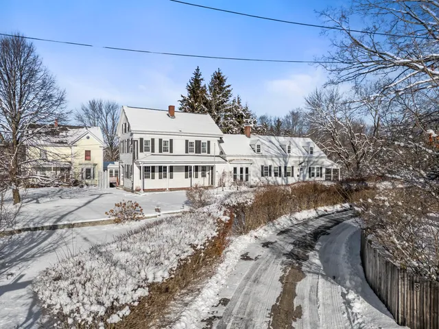 $425,000 | 14 Berwick Road, South Berwick, ME 03908