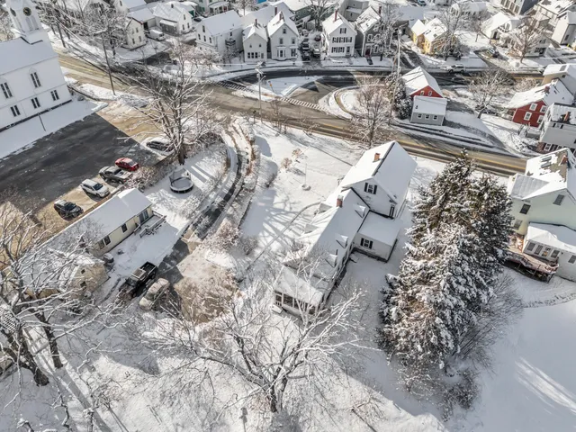 $425,000 | 14 Berwick Road, South Berwick, ME 03908