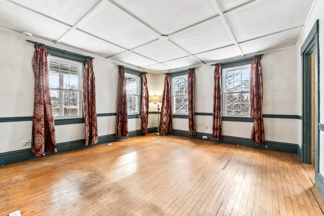 $425,000 | 14 Berwick Road, South Berwick, ME 03908