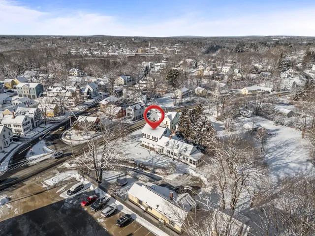 $425,000 | 14 Berwick Road, South Berwick, ME 03908