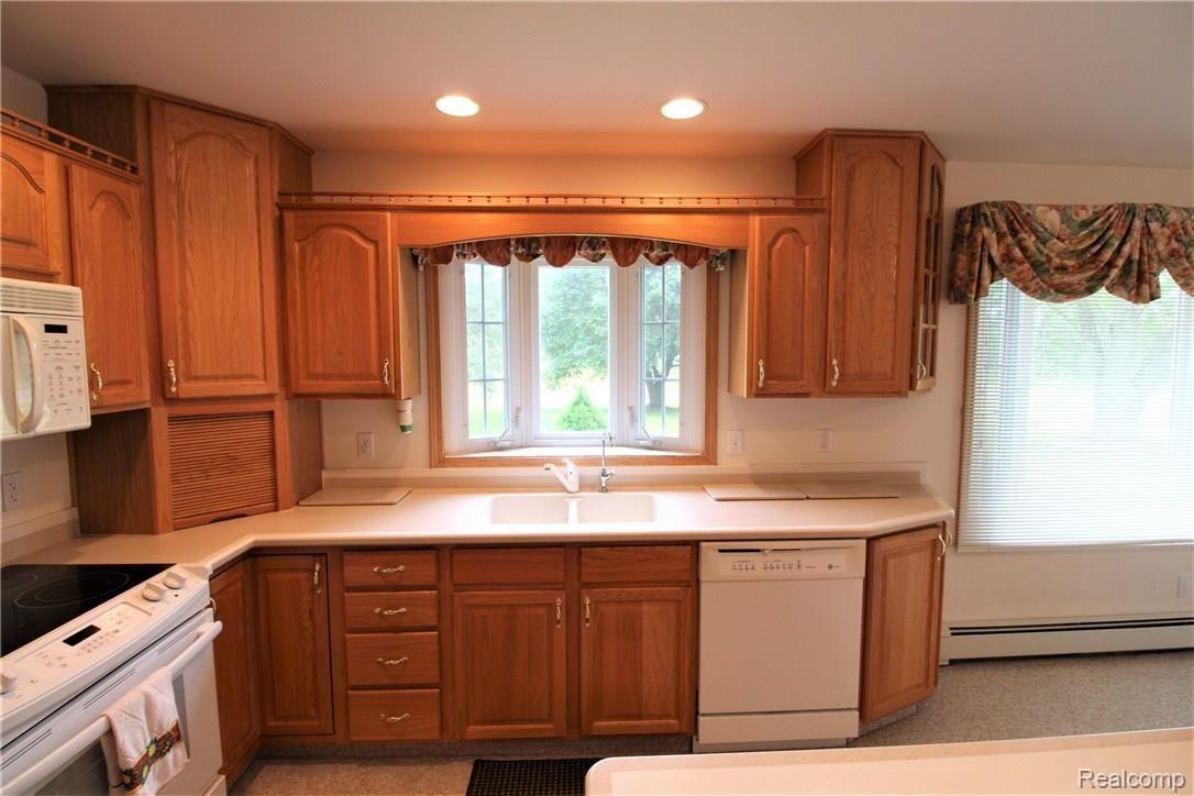 5855 Fish Lake Road North Branch, MI 48461 - Photo 12 of 62 IMG_7089.JPG