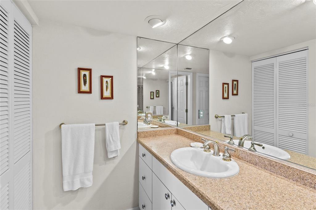 6236 Midnight Pass Road, Unit 305 Sarasota, FL 34242 - Photo 12 of 26 Gallery Image 12