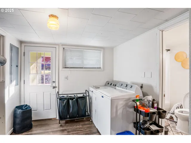 a bathroom with a sink vanity and a mirror