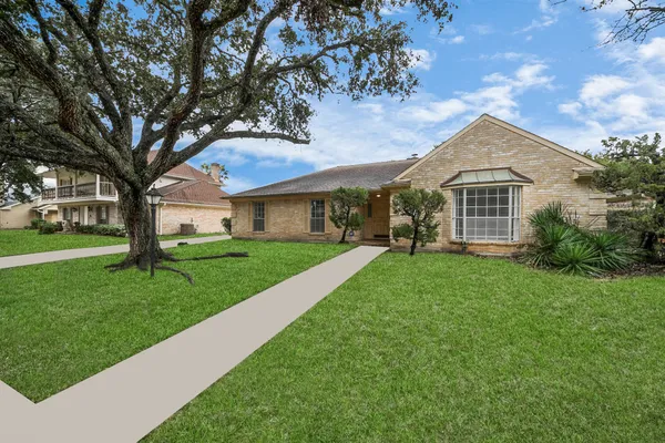 $2,395 | 8006 Oakington Drive, Houston, TX 77071
